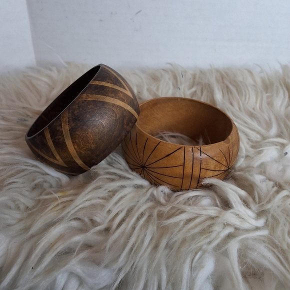 Vintage Wooden Bangle  Set - Picture 1 of 7